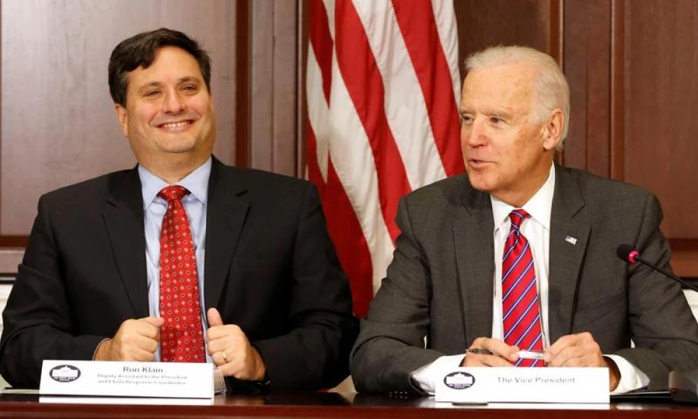 Μπάιντεν: Έχρισε τον Ρον Κλέιν νέο προσωπάρχη του Λευκού Οίκου